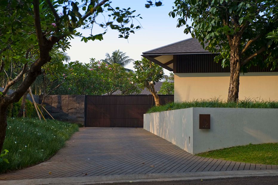 ernesto-bedmar-architects-project-jakarta-house-1-002